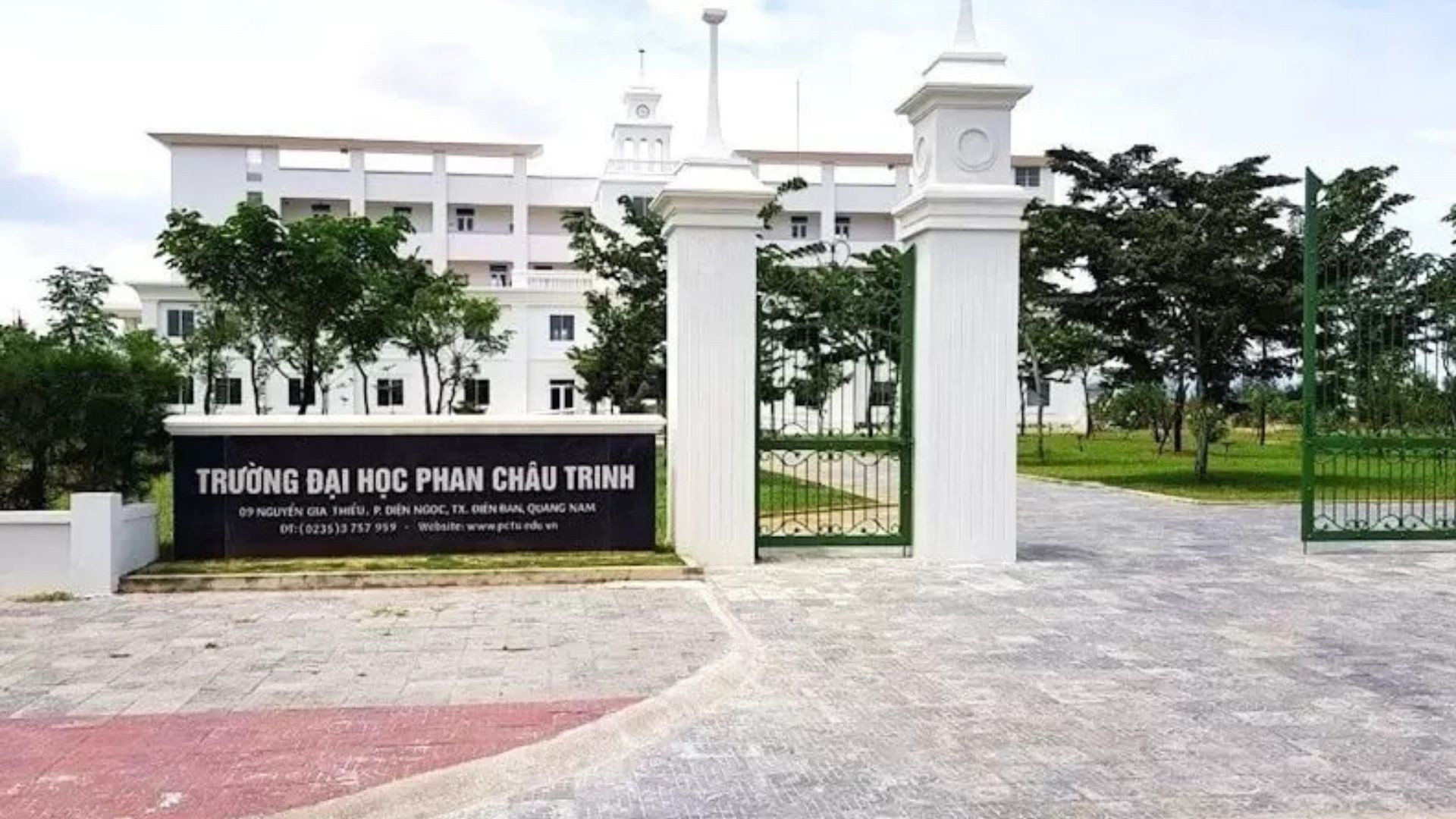 Đại học Phan Châu Trinh
