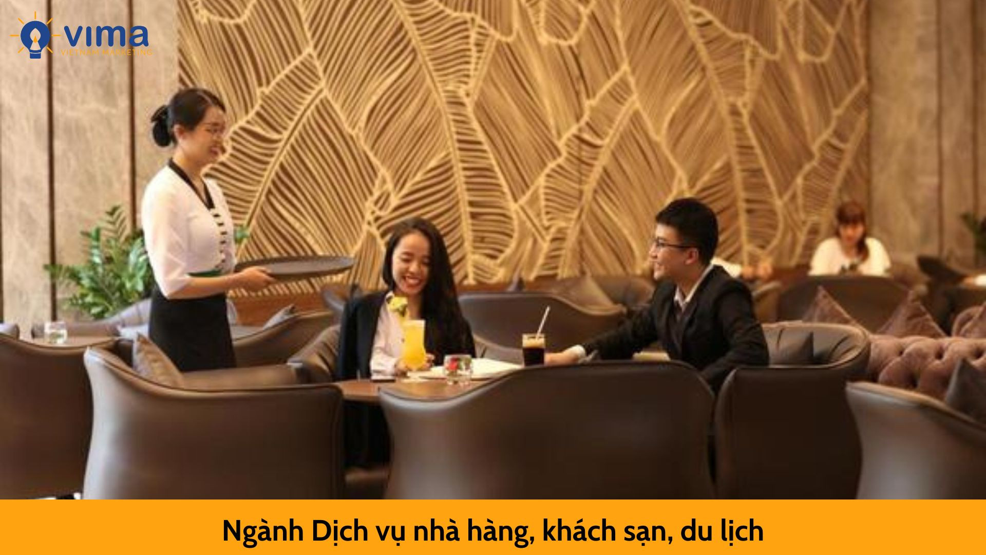 Ngành Dịch vụ nhà hàng, khách sạn, du lịch