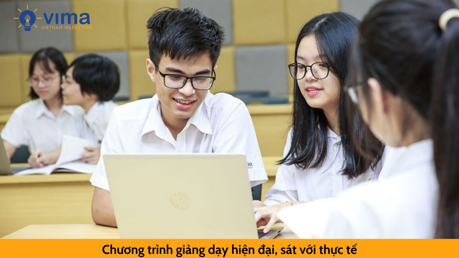Chương trình giảng dạy hiện đại, sát với thực tế
