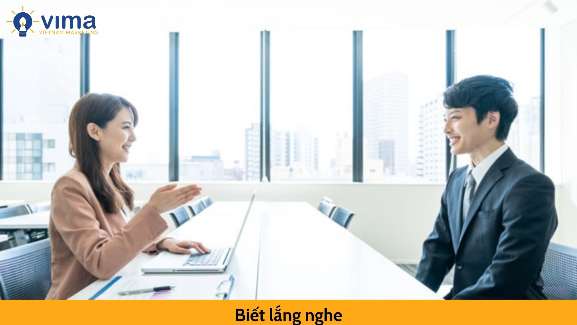 Nhân sự marketing tại vĩnh long biết lắng nghe